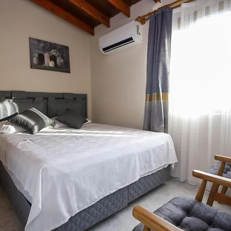 Adakonak * אורלה